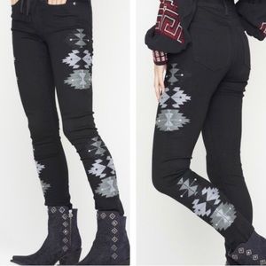 Miss Me Vintage “Navajo Mary Jane” skinny jeans size 27